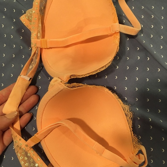 Victoria’s Secret bra’s lot of 2 size 32C - Picture 3 of 5